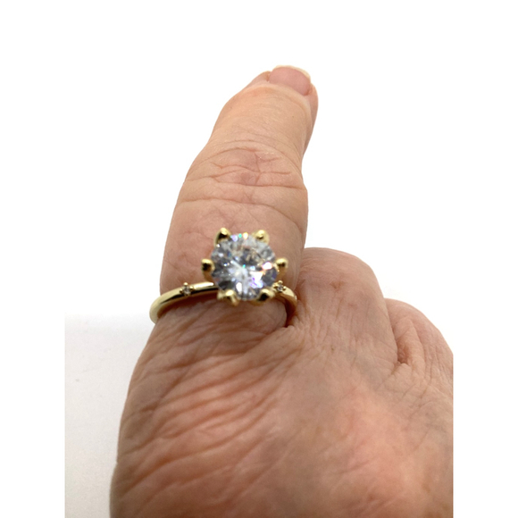 Yellow Gold Plated Very Sparkly Clear Solitaire CZ Ring Size 8 NWOT - Picture 4 of 4